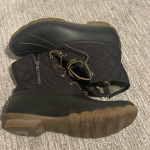 Sperry Rainboot.  Black and tan women’s 10